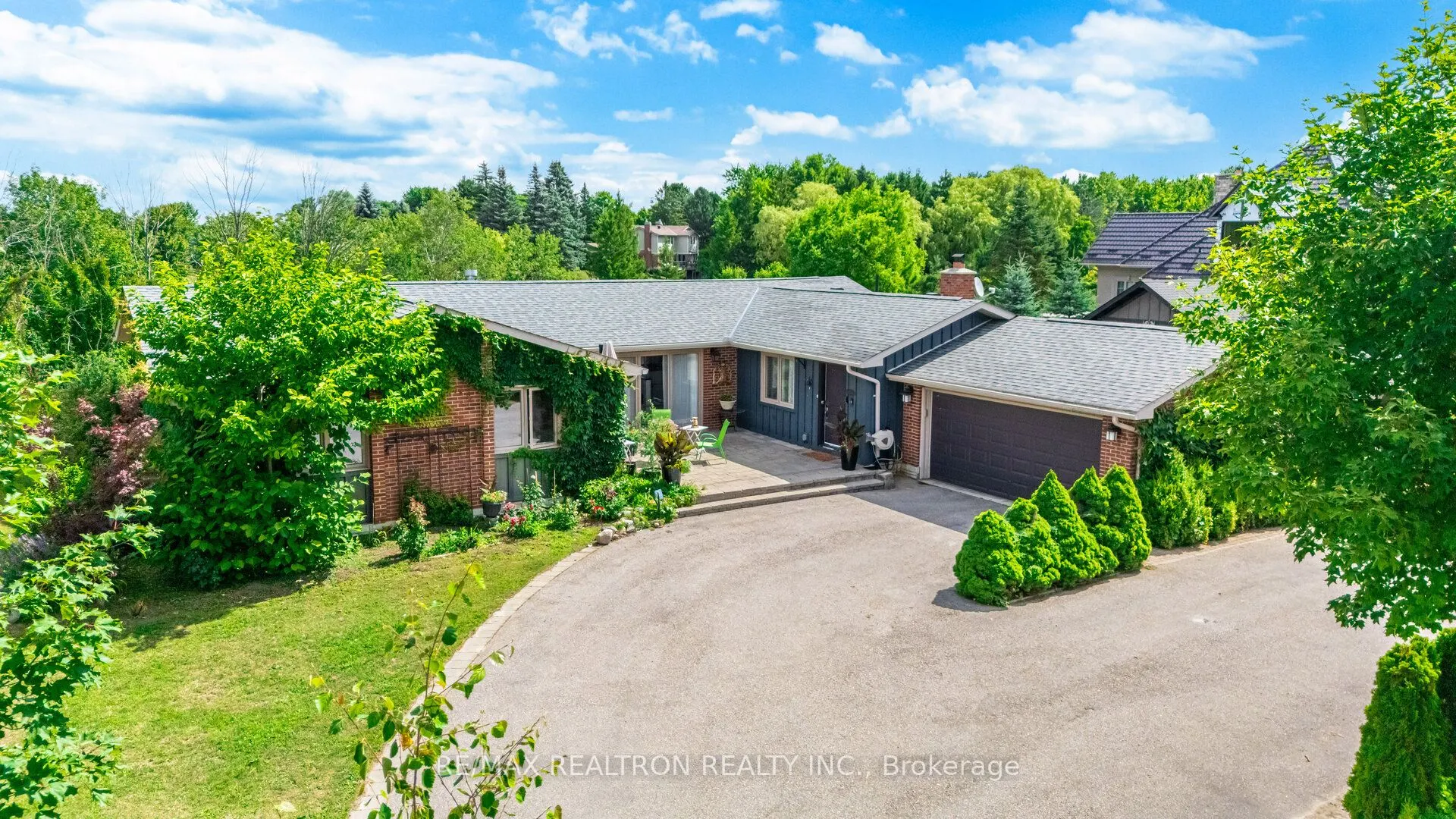 45 Simcoe Road