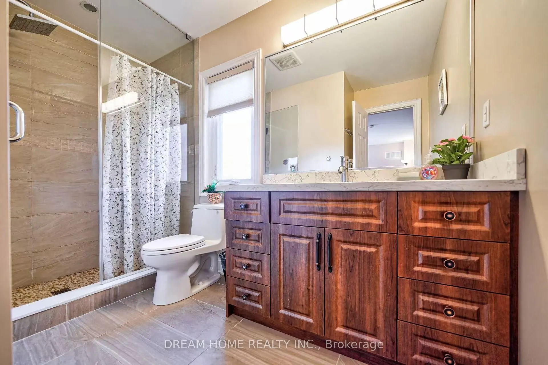 3 Moses Crescent, #Room C