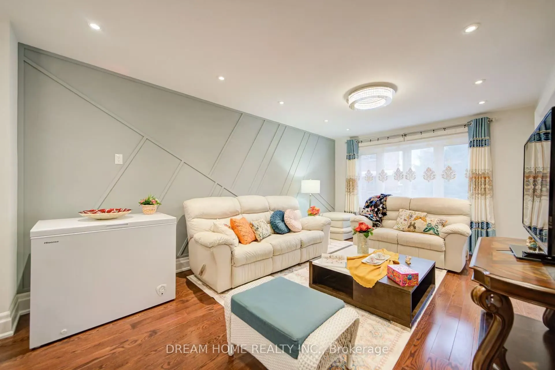 3 Moses Crescent, #Room C