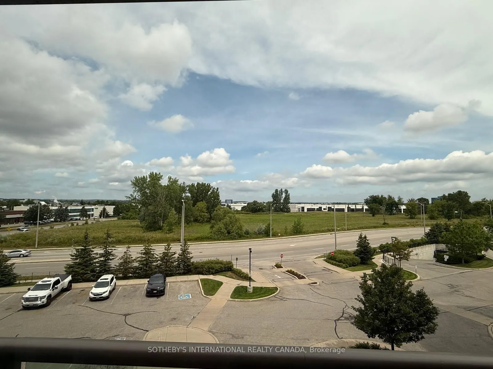 75 Norman Bethune Avenue, #422