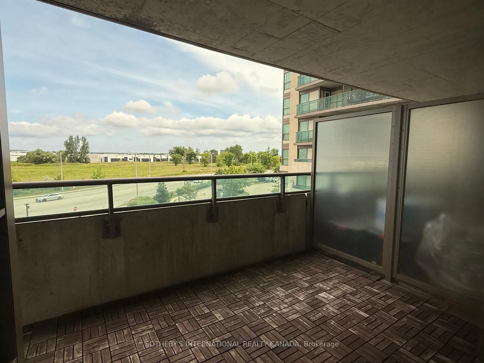 75 Norman Bethune Avenue, #422