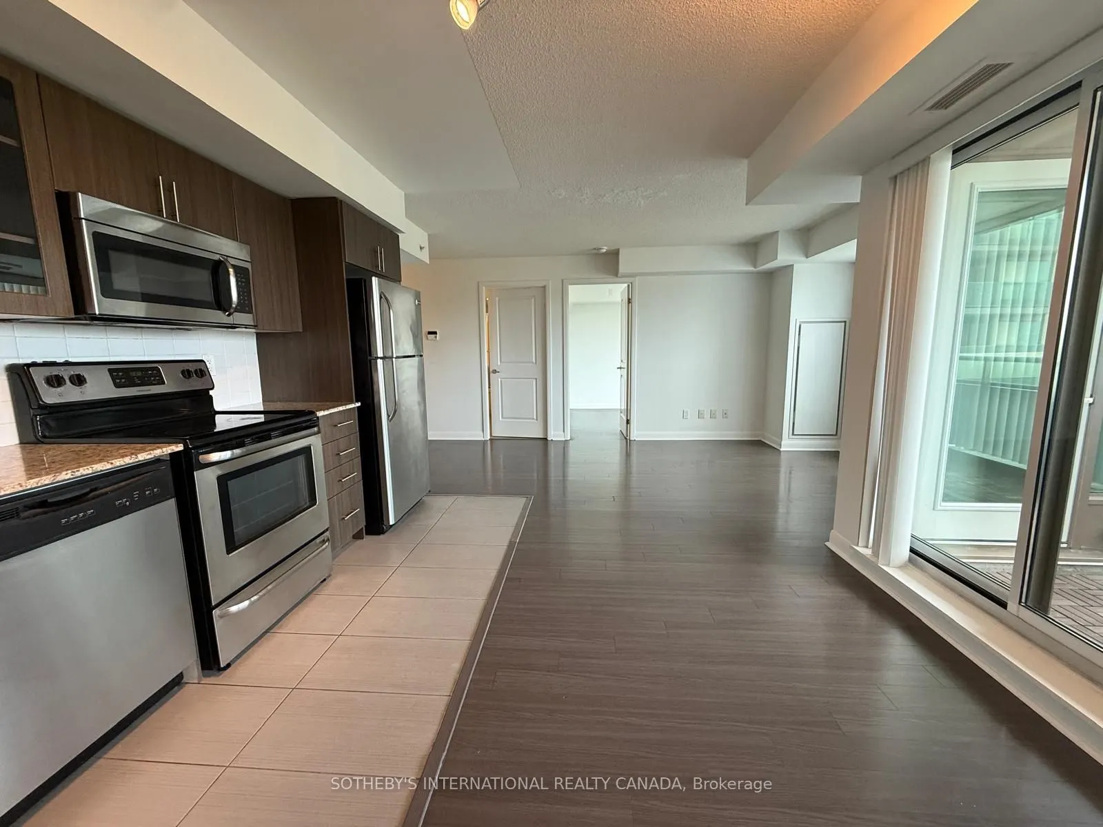 75 Norman Bethune Avenue, #422