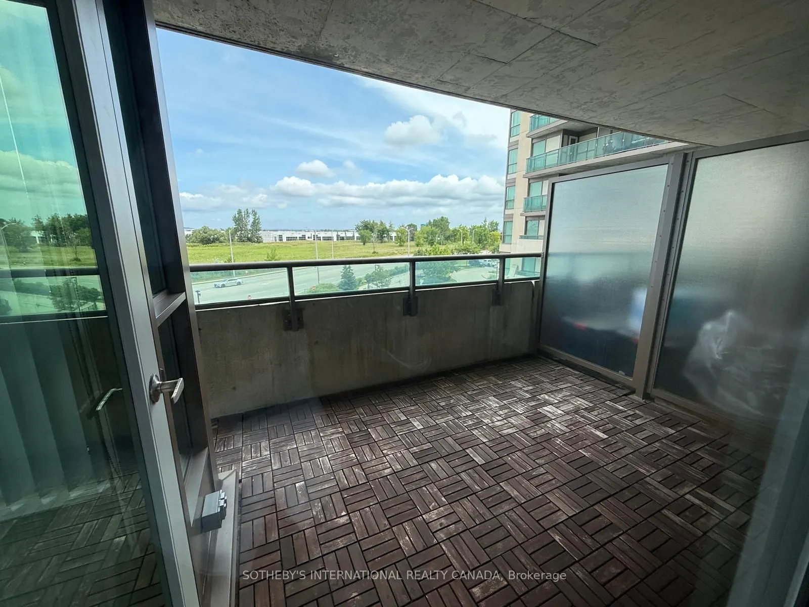 75 Norman Bethune Avenue, #422