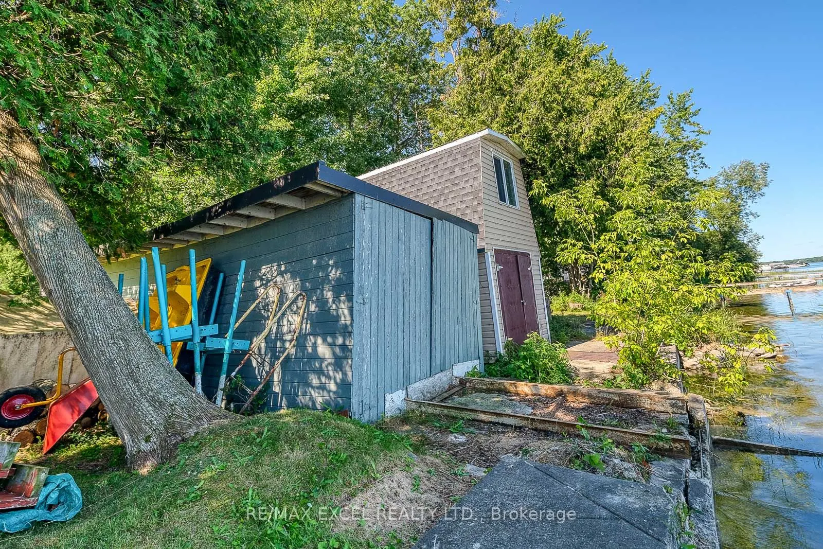 124 Moore's Beach Road