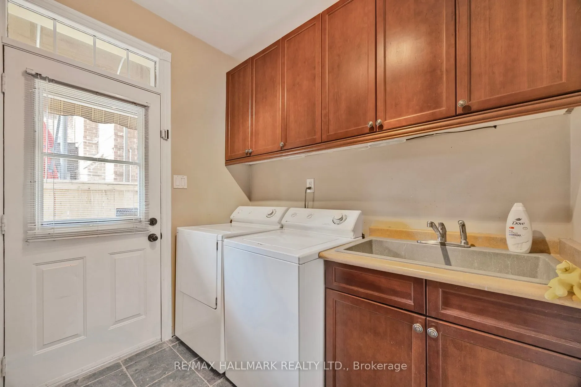 59 Oatlands Crescent