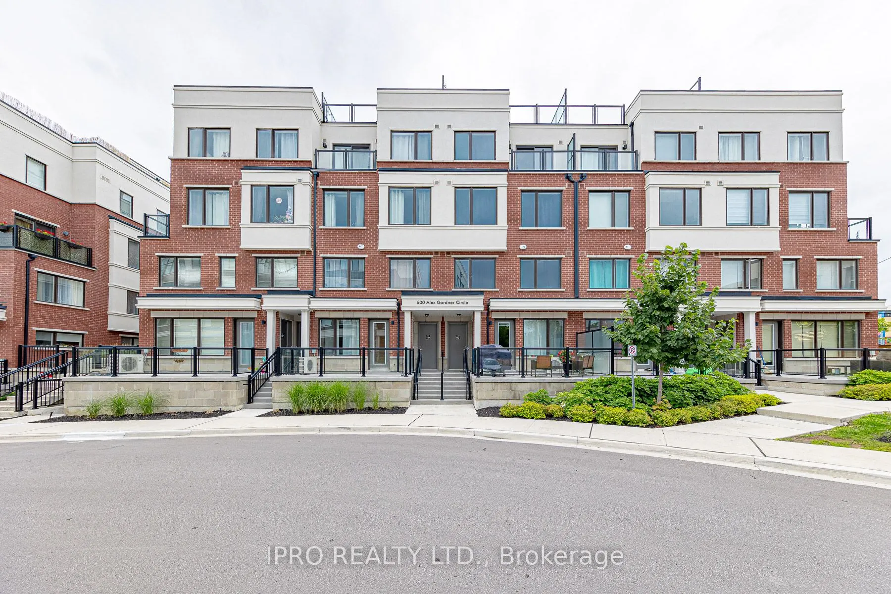 600 Alex Gardner Circle, #109