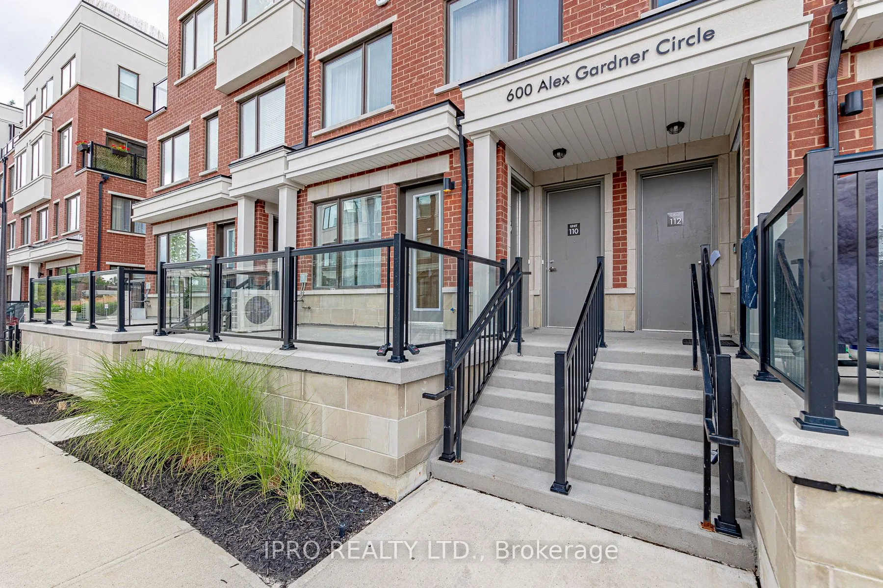 600 Alex Gardner Circle, #109