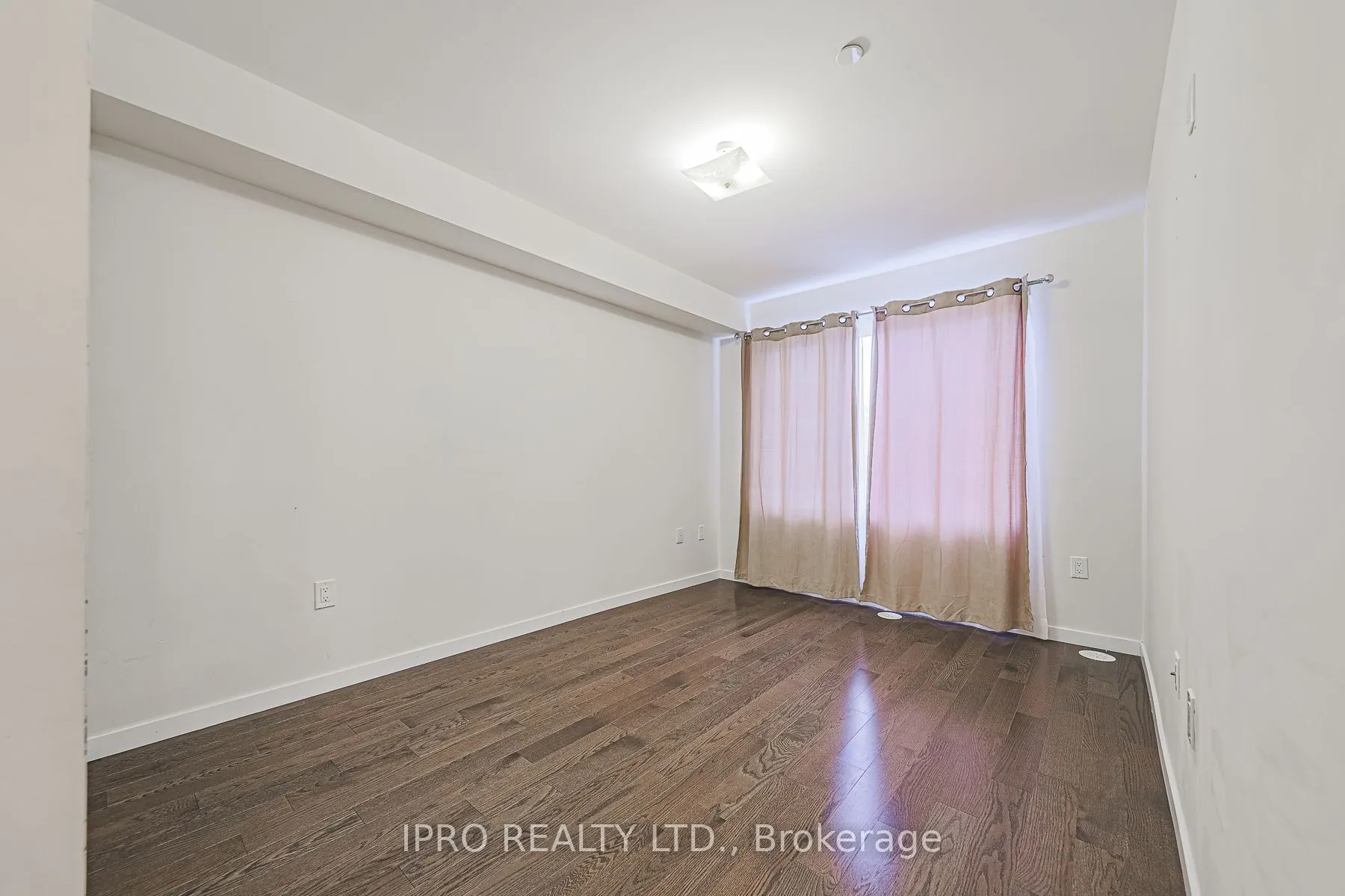 600 Alex Gardner Circle, #109