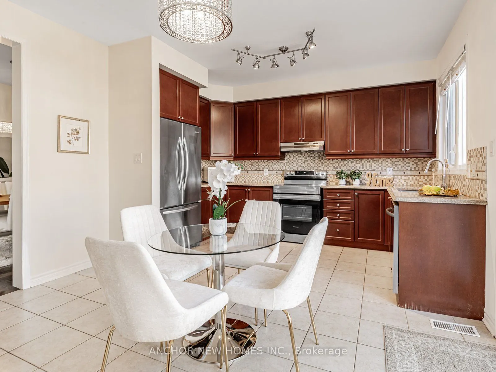 37 Collie Crescent