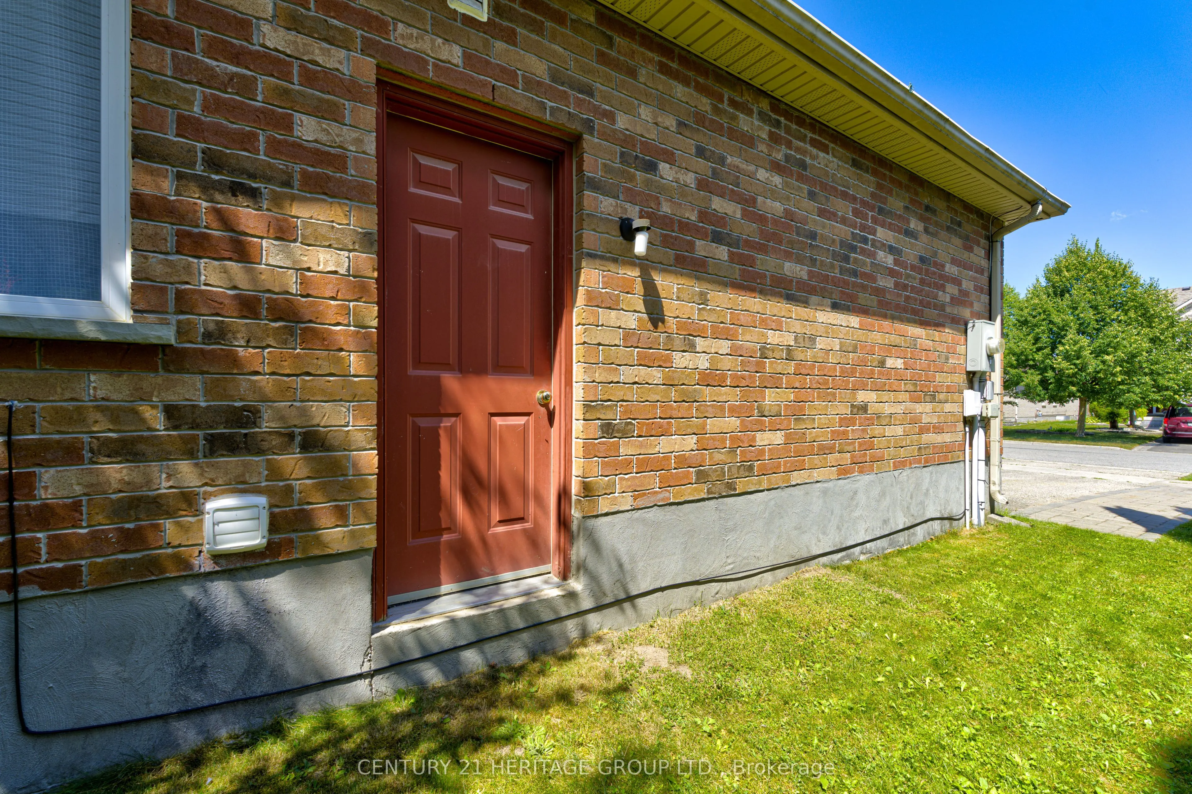 5 Shephard Avenue