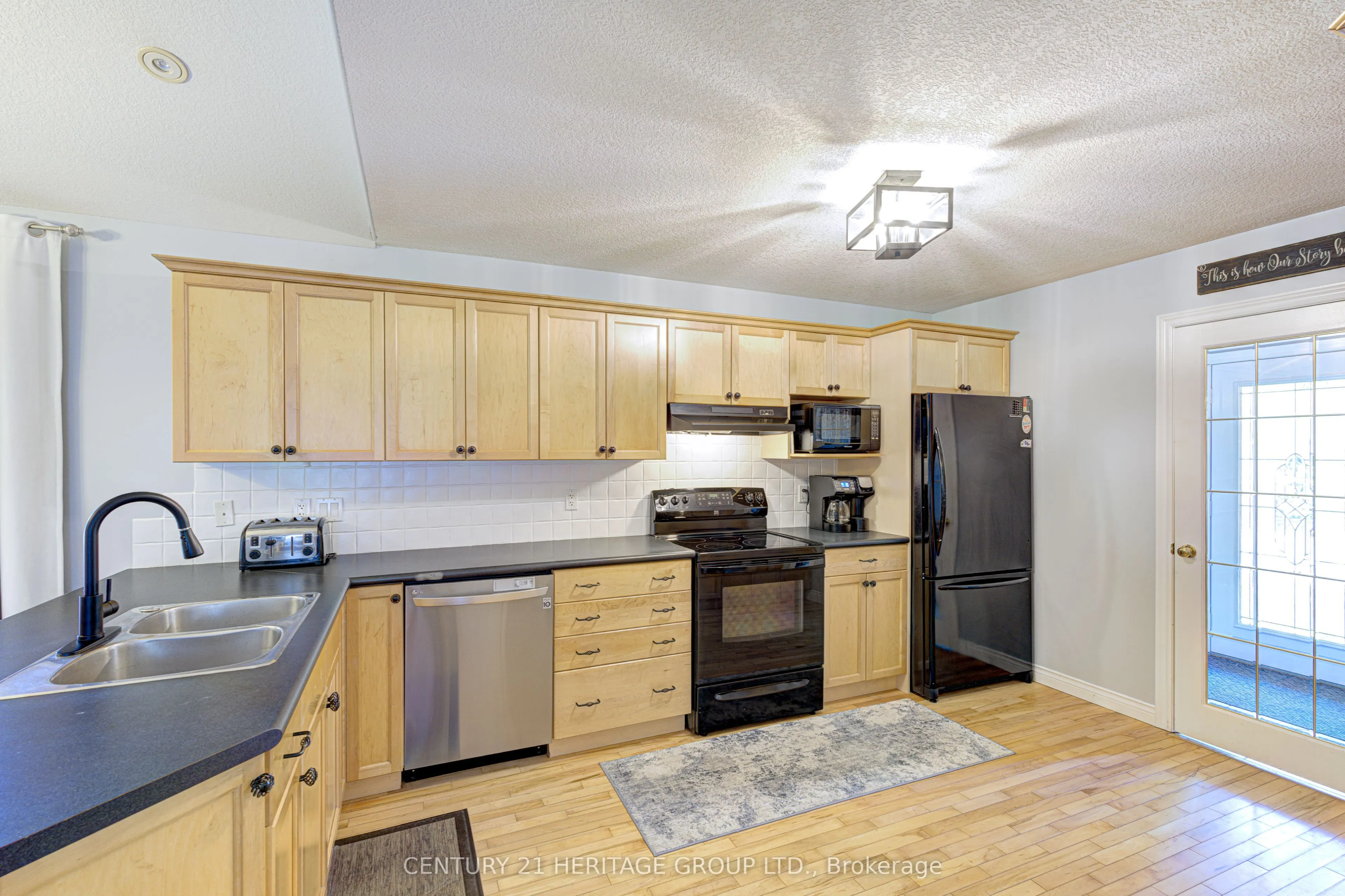 5 Shephard Avenue