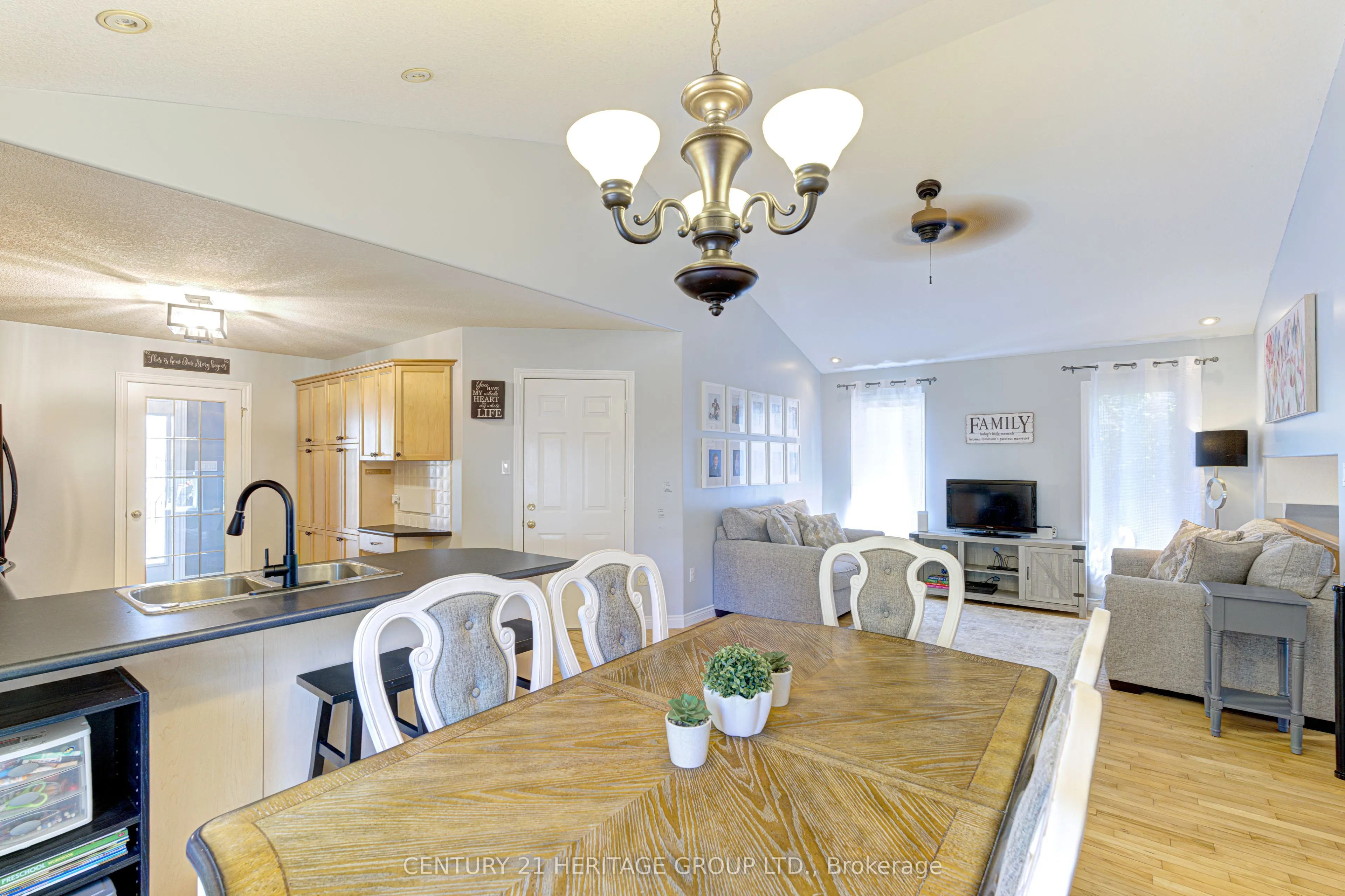 5 Shephard Avenue
