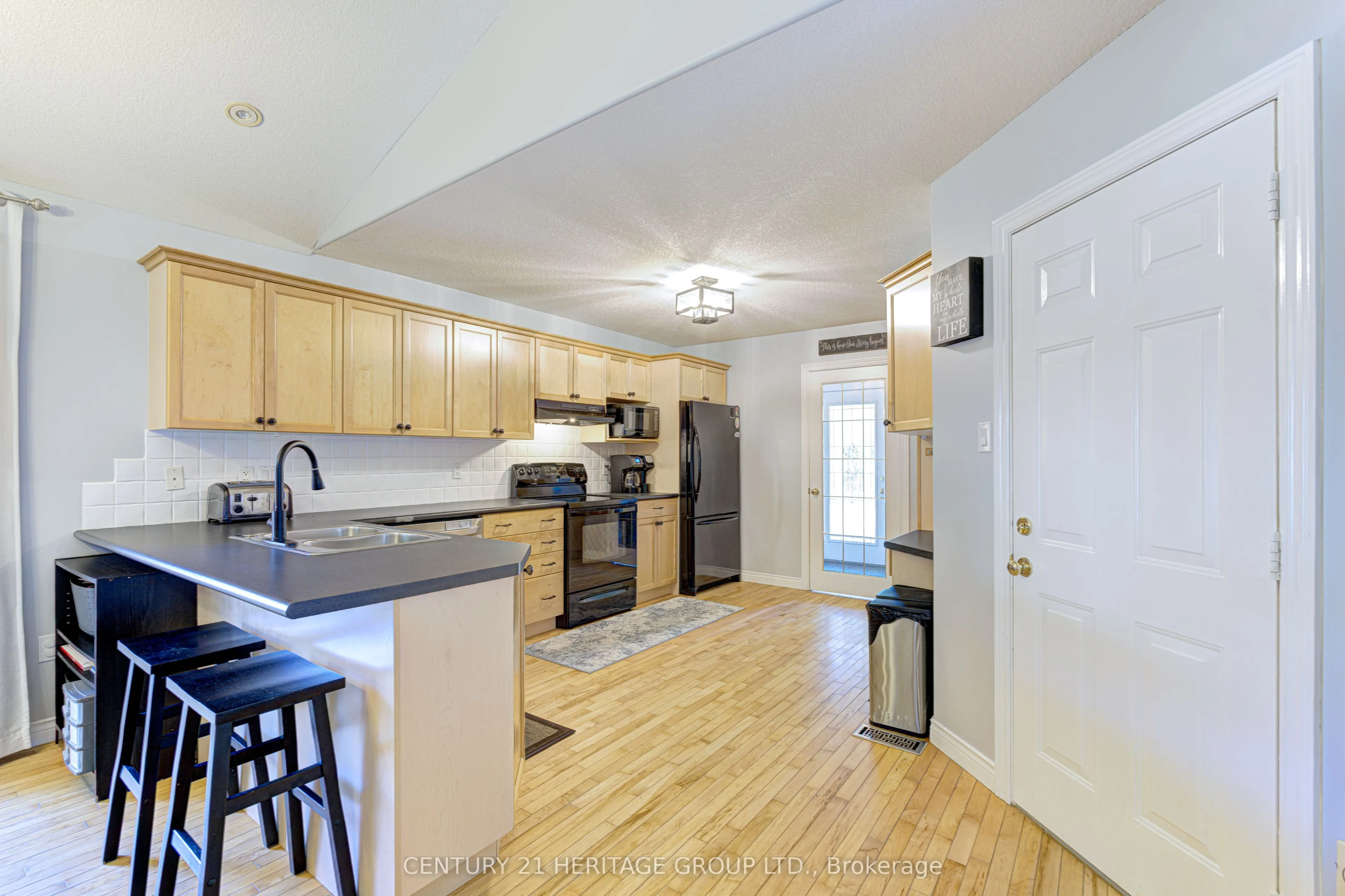 5 Shephard Avenue