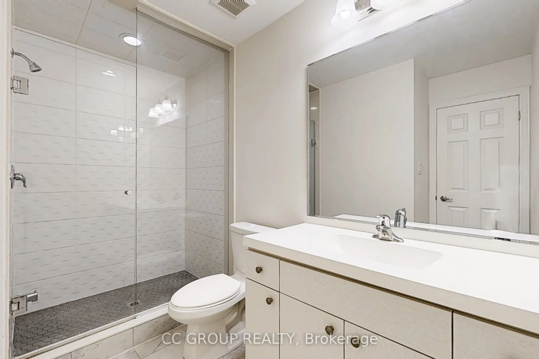 30 Thomas Frisby Jr Crescent