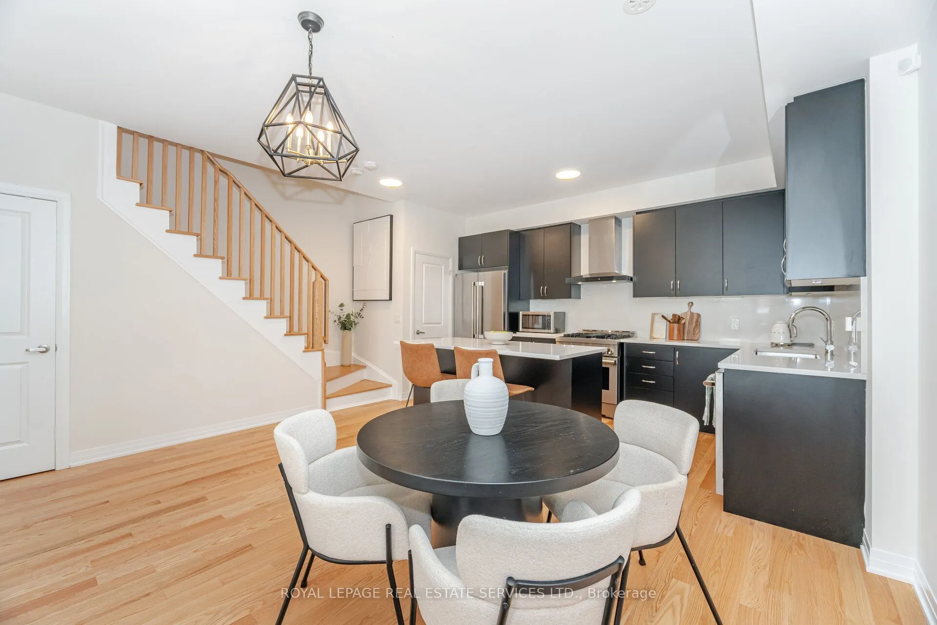 40 Baynes Way, #2