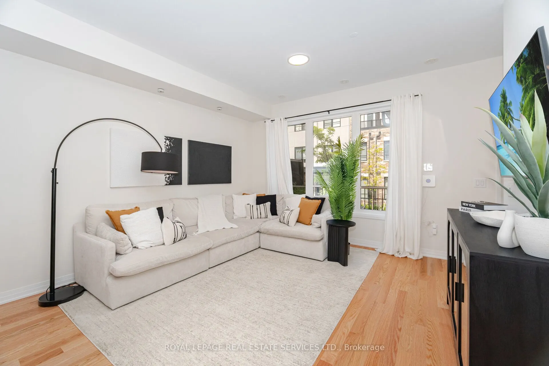 40 Baynes Way, #2
