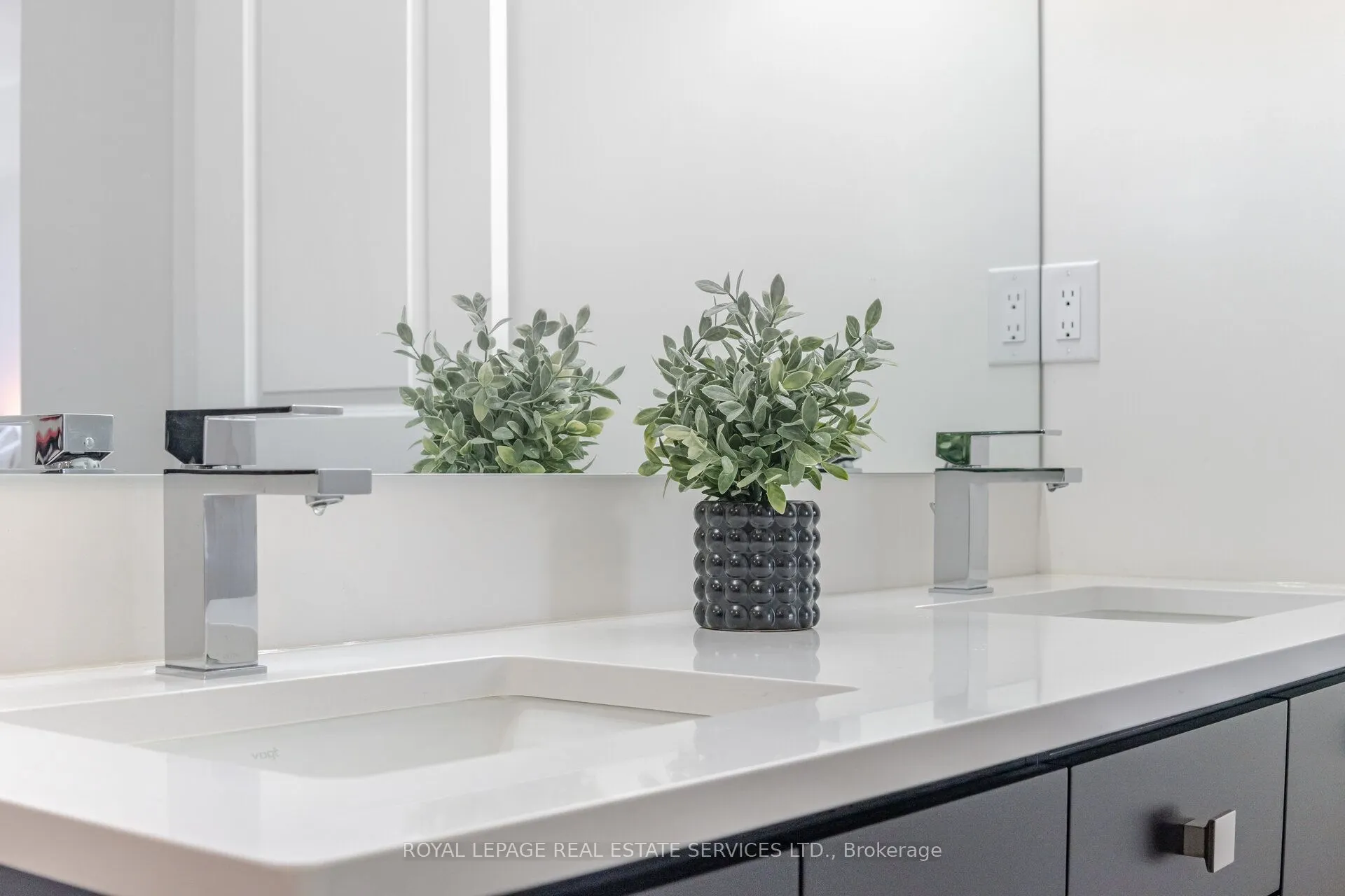 40 Baynes Way, #2