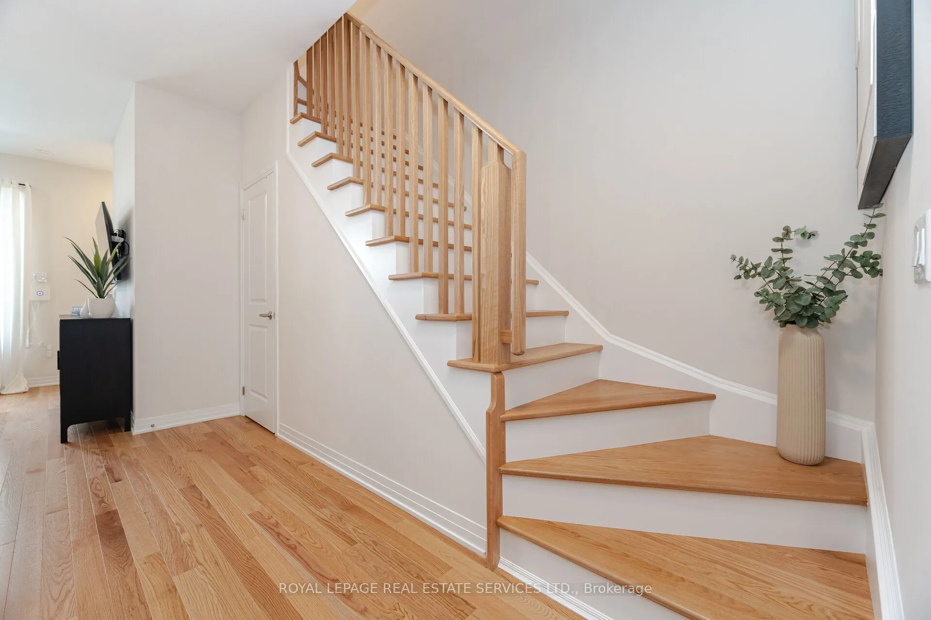 40 Baynes Way, #2