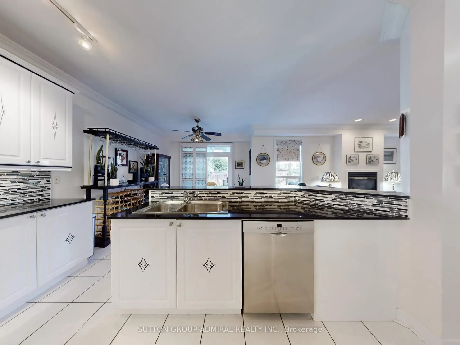 23 Lacona Crescent
