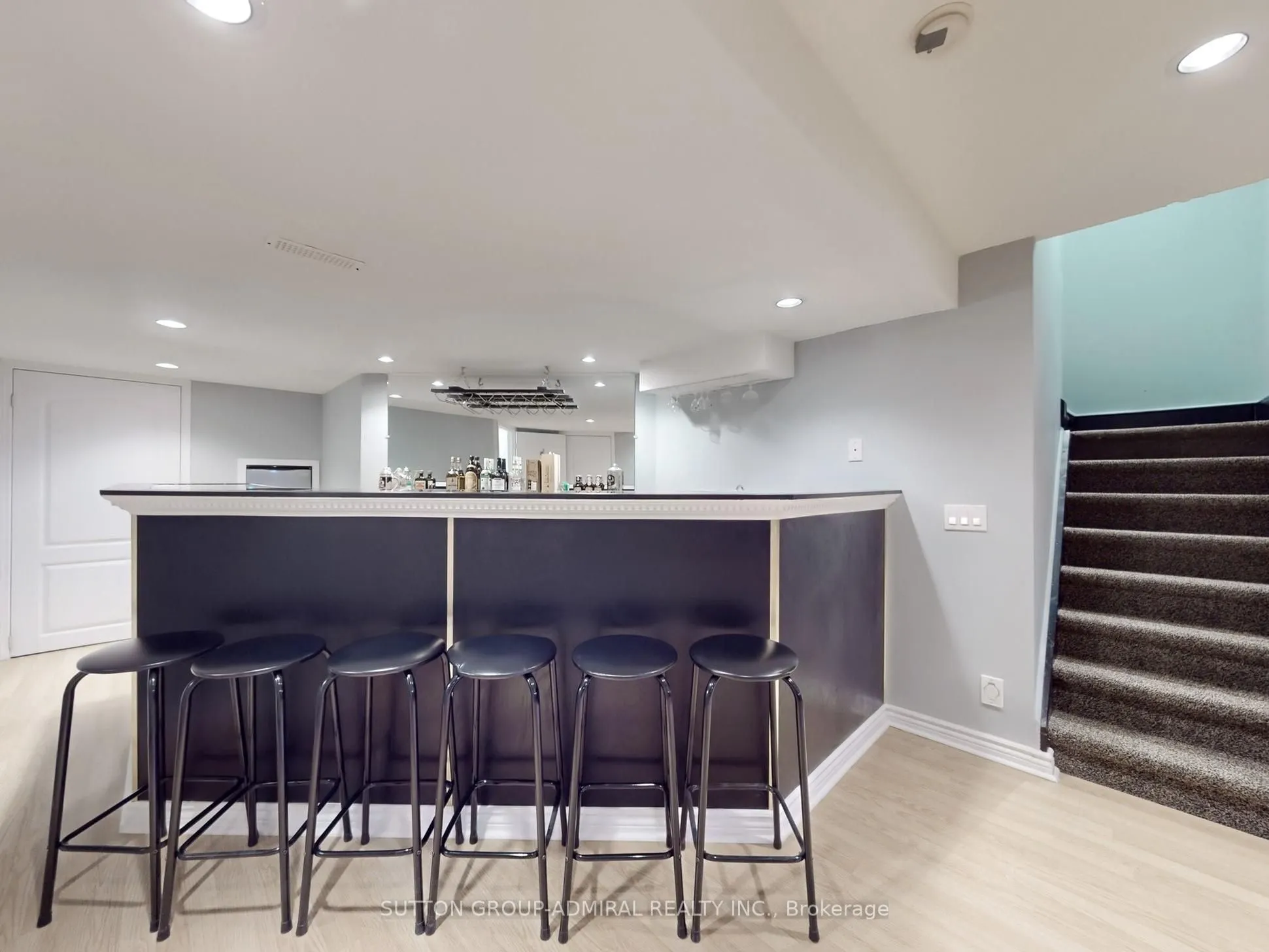 23 Lacona Crescent