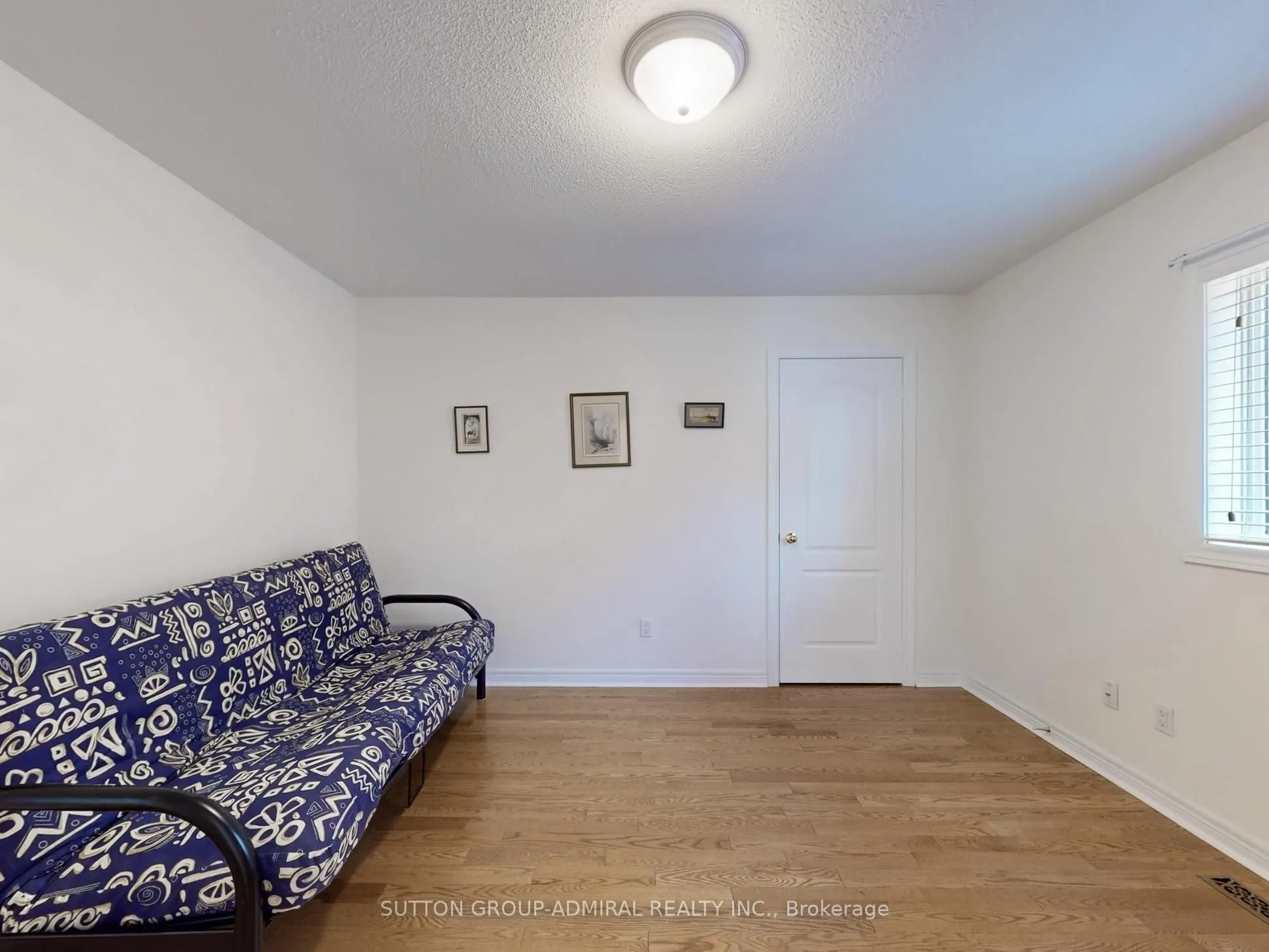 23 Lacona Crescent