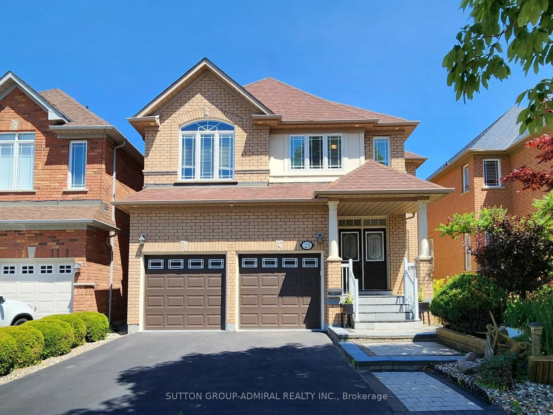 23 Lacona Crescent