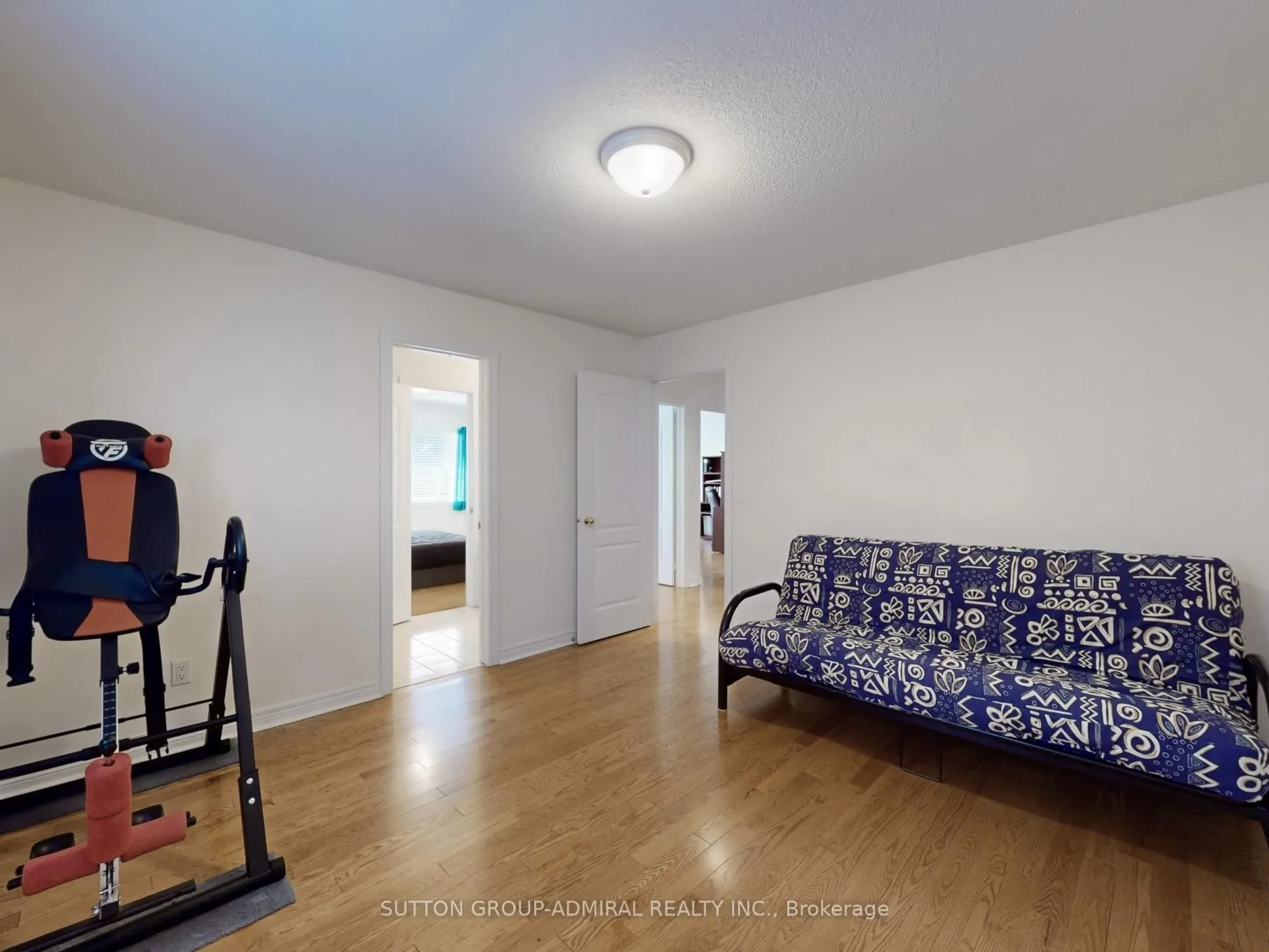 23 Lacona Crescent