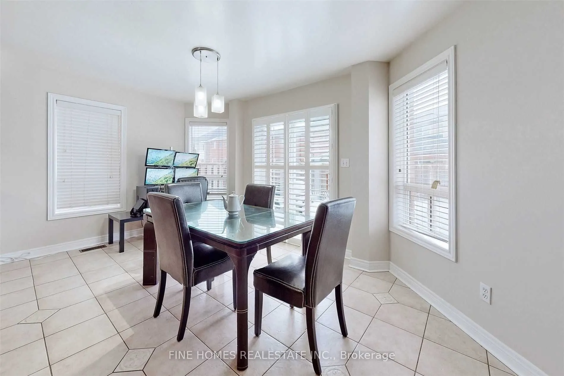 304 Drummond Drive, #Upper