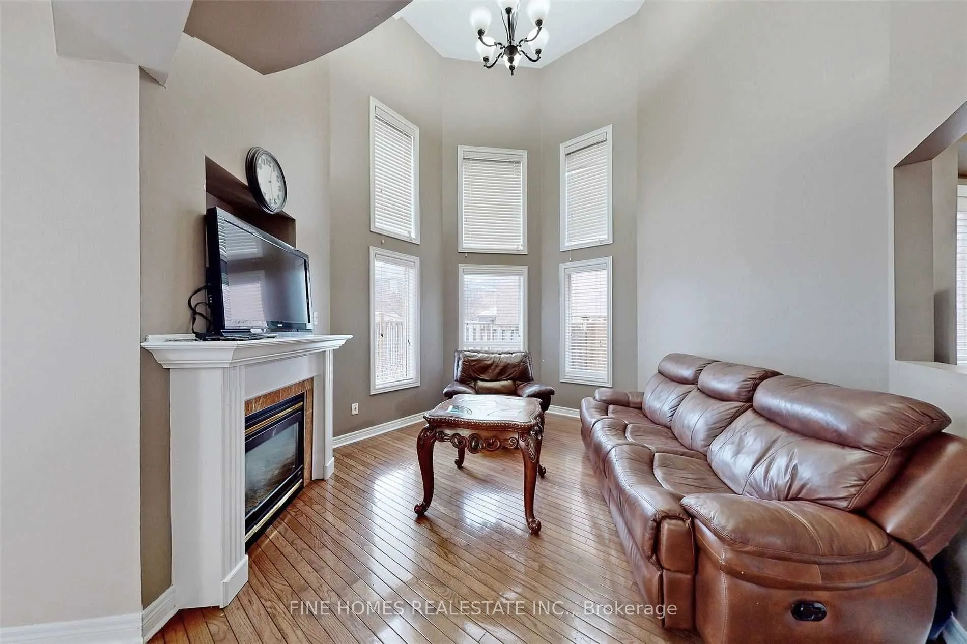 304 Drummond Drive, #Upper
