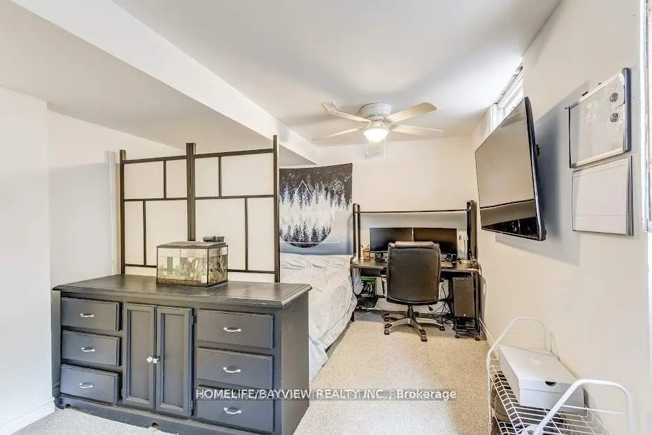 64 RUTLEDGE ( basement) Avenue