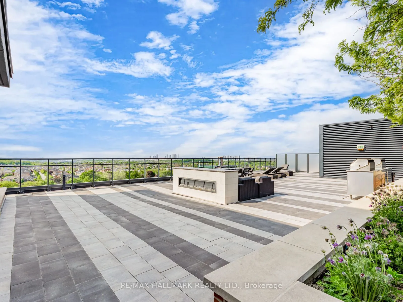 99 Eagle Rock Way, #322