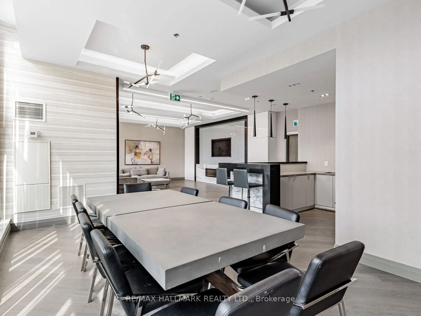99 Eagle Rock Way, #322