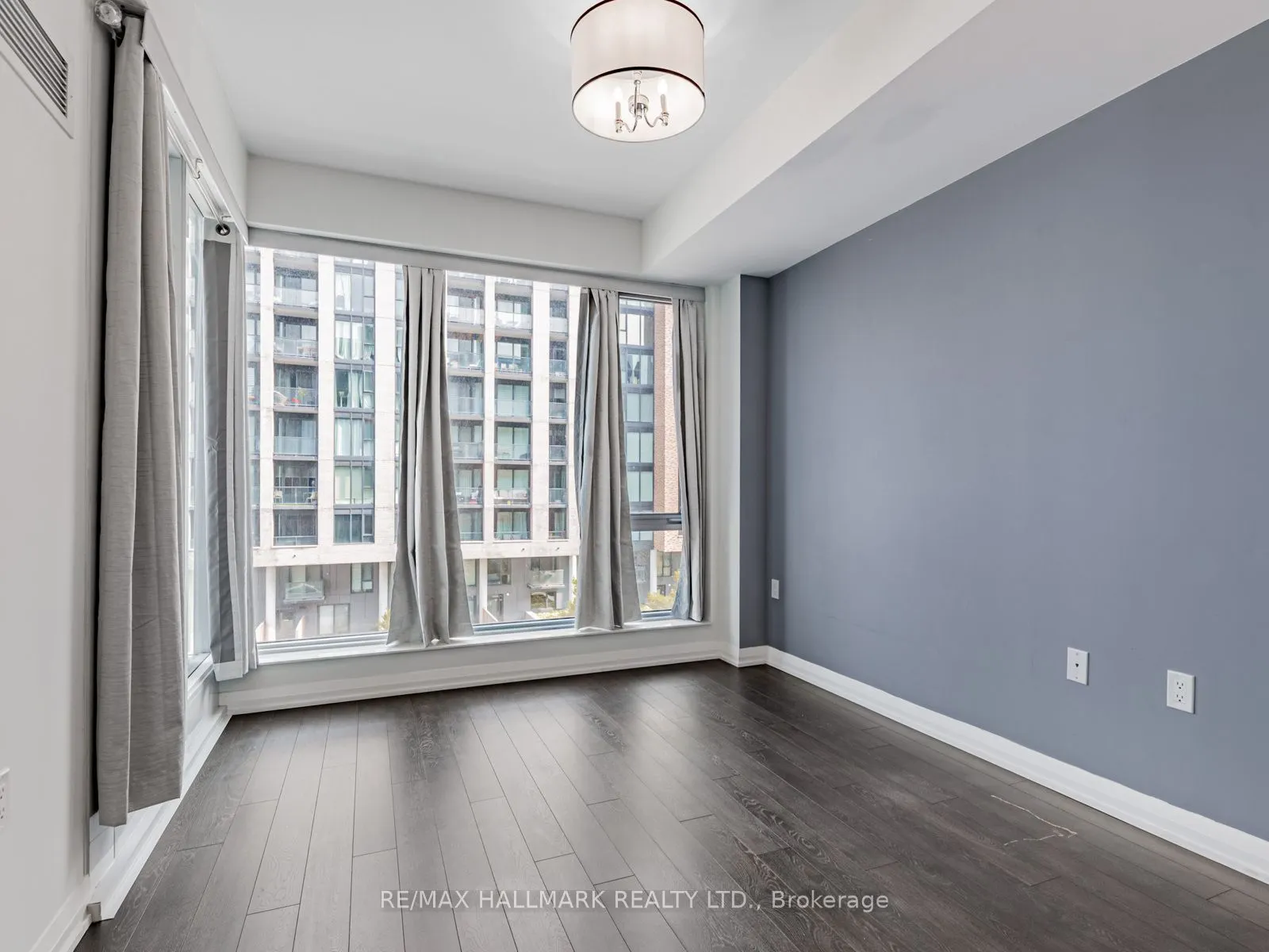 99 Eagle Rock Way, #322