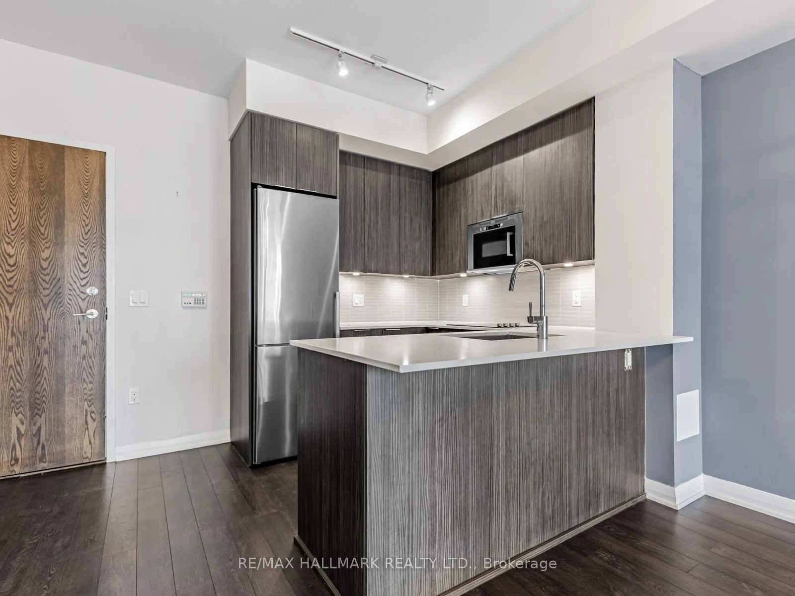 99 Eagle Rock Way, #322