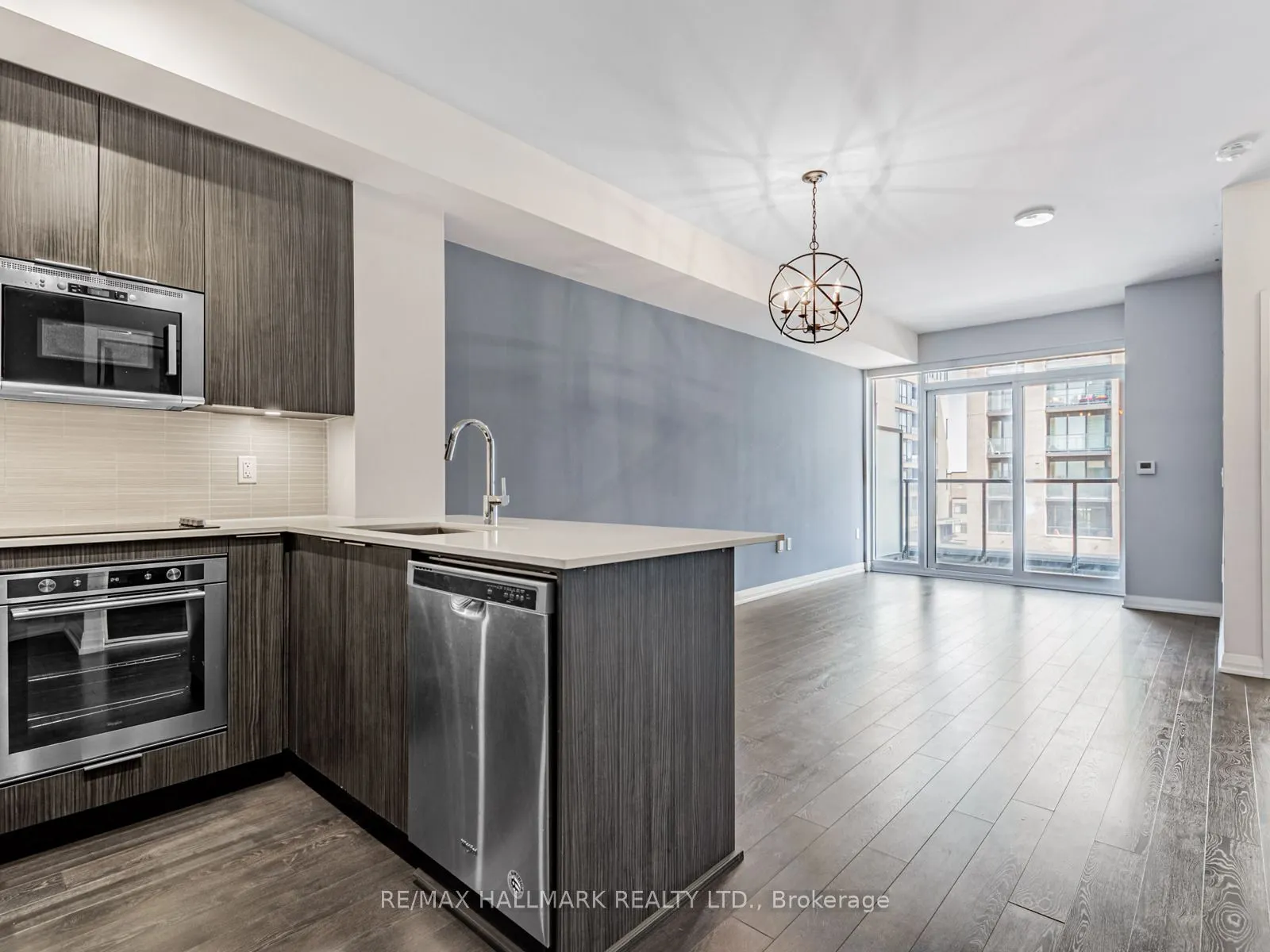 99 Eagle Rock Way, #322