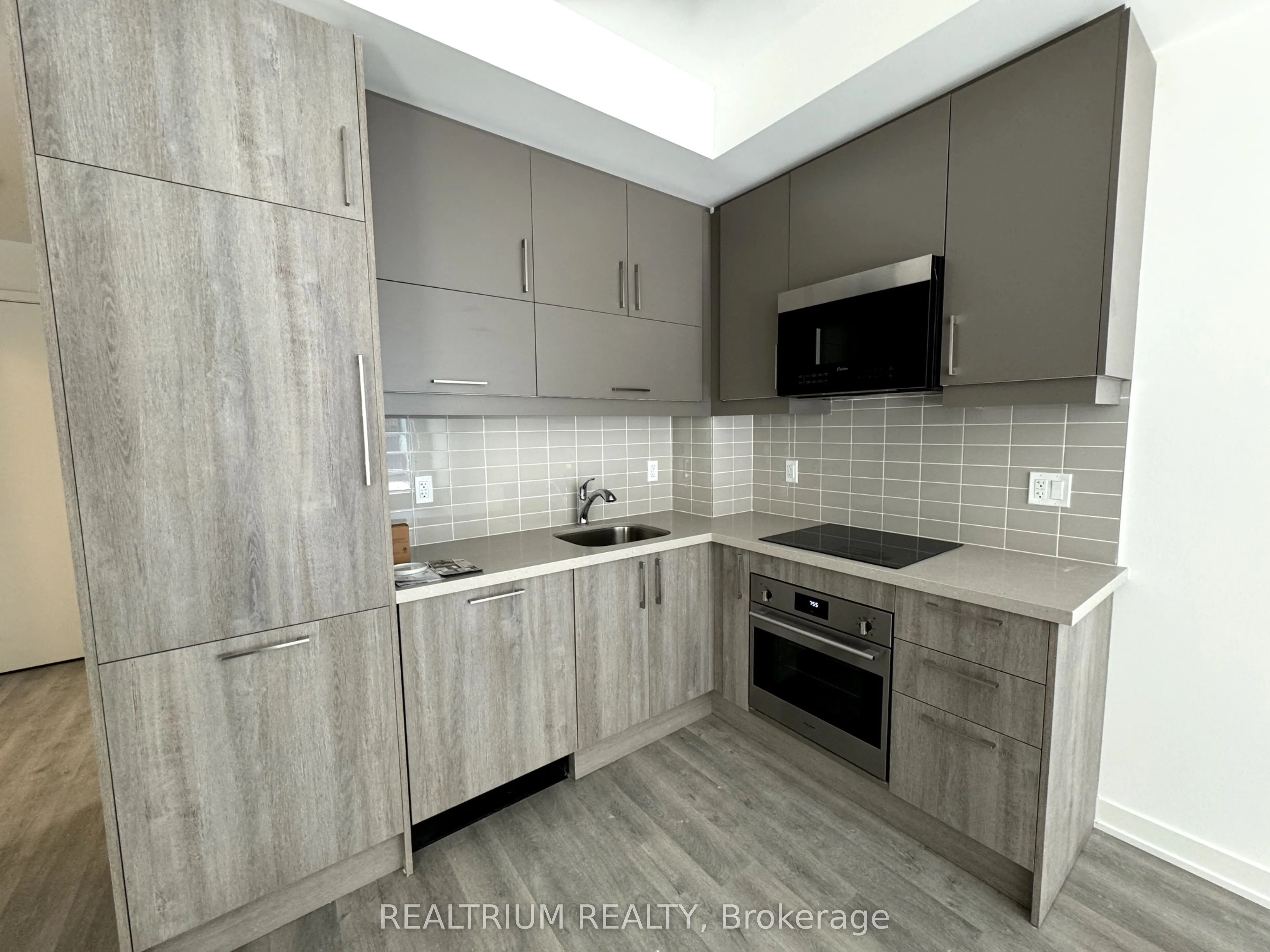 38 Simcoe Promenade, #C302