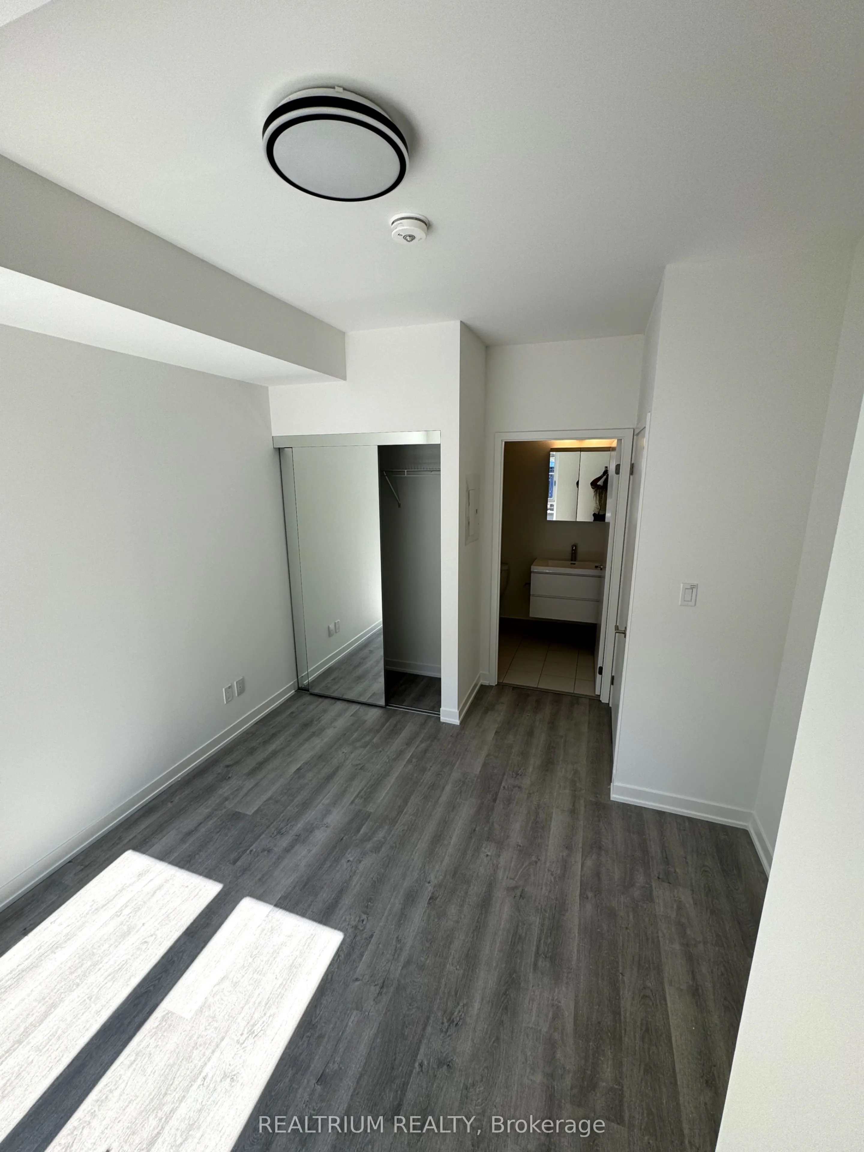 38 Simcoe Promenade, #C302