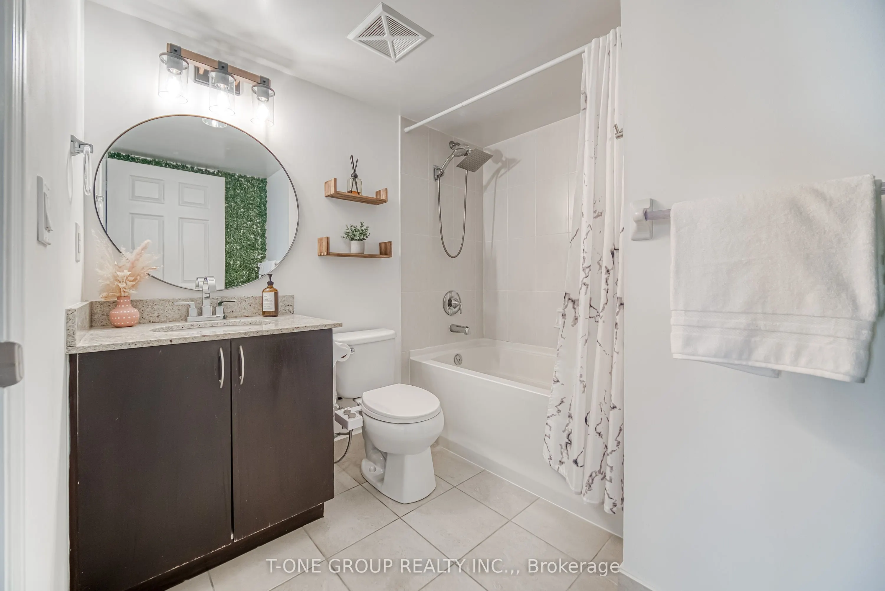 75 King William Crescent, #909
