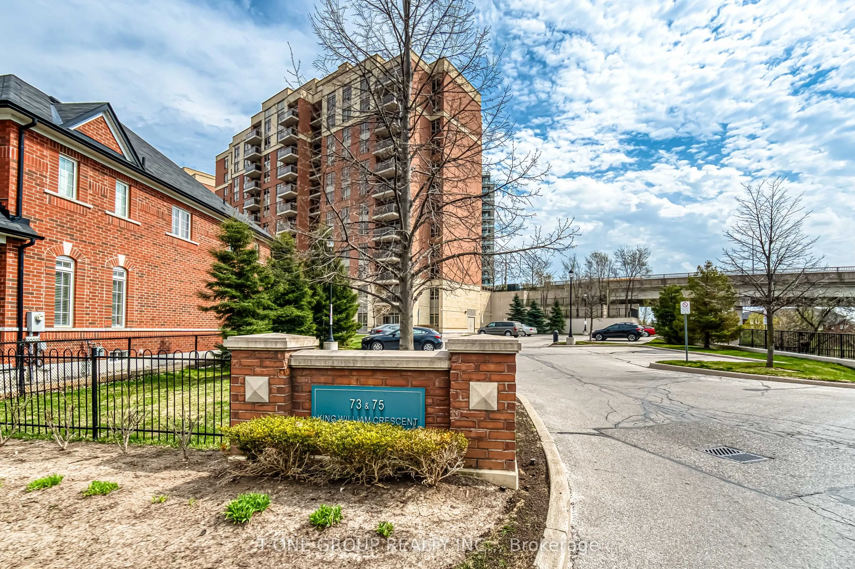 75 King William Crescent, #909