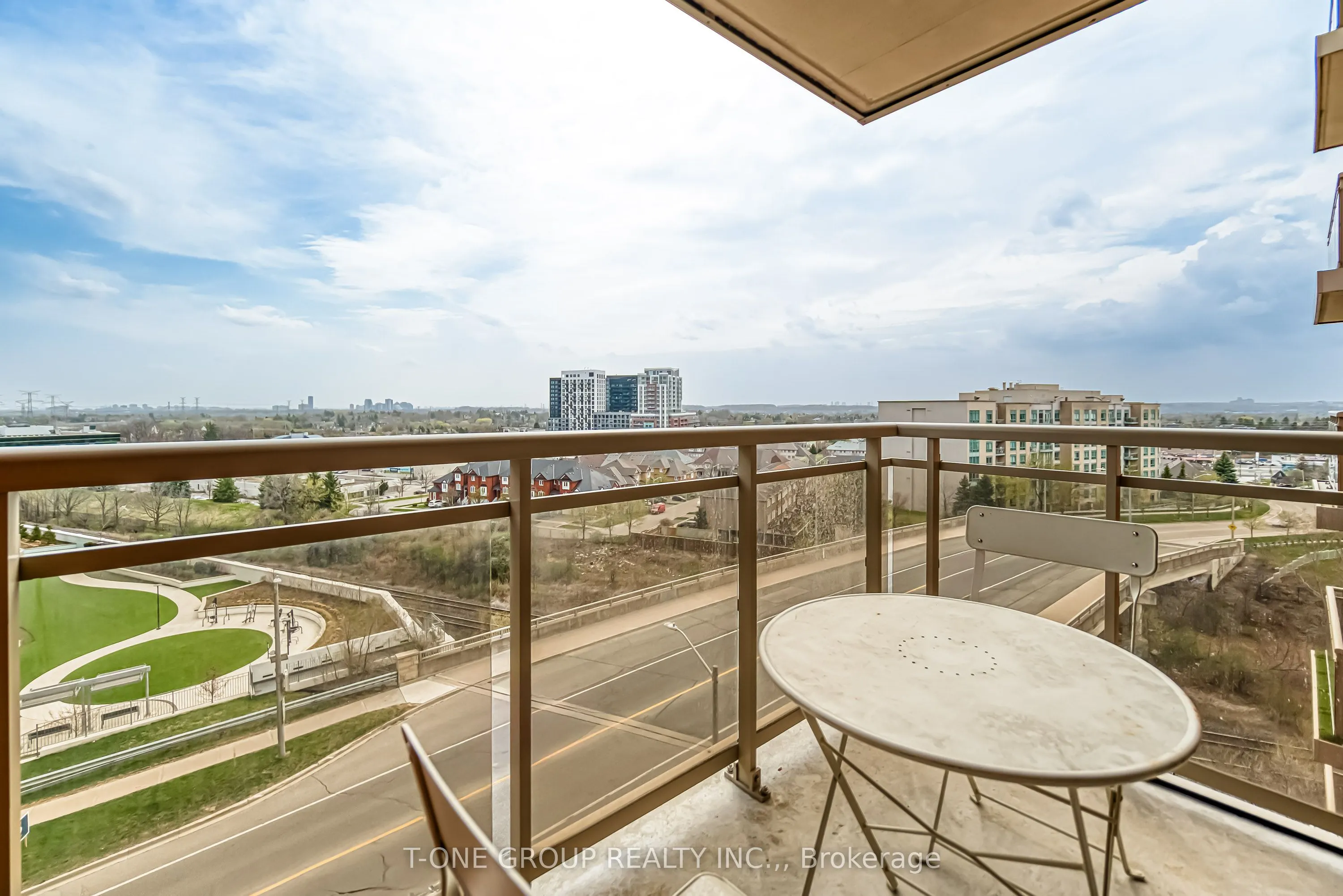 75 King William Crescent, #909