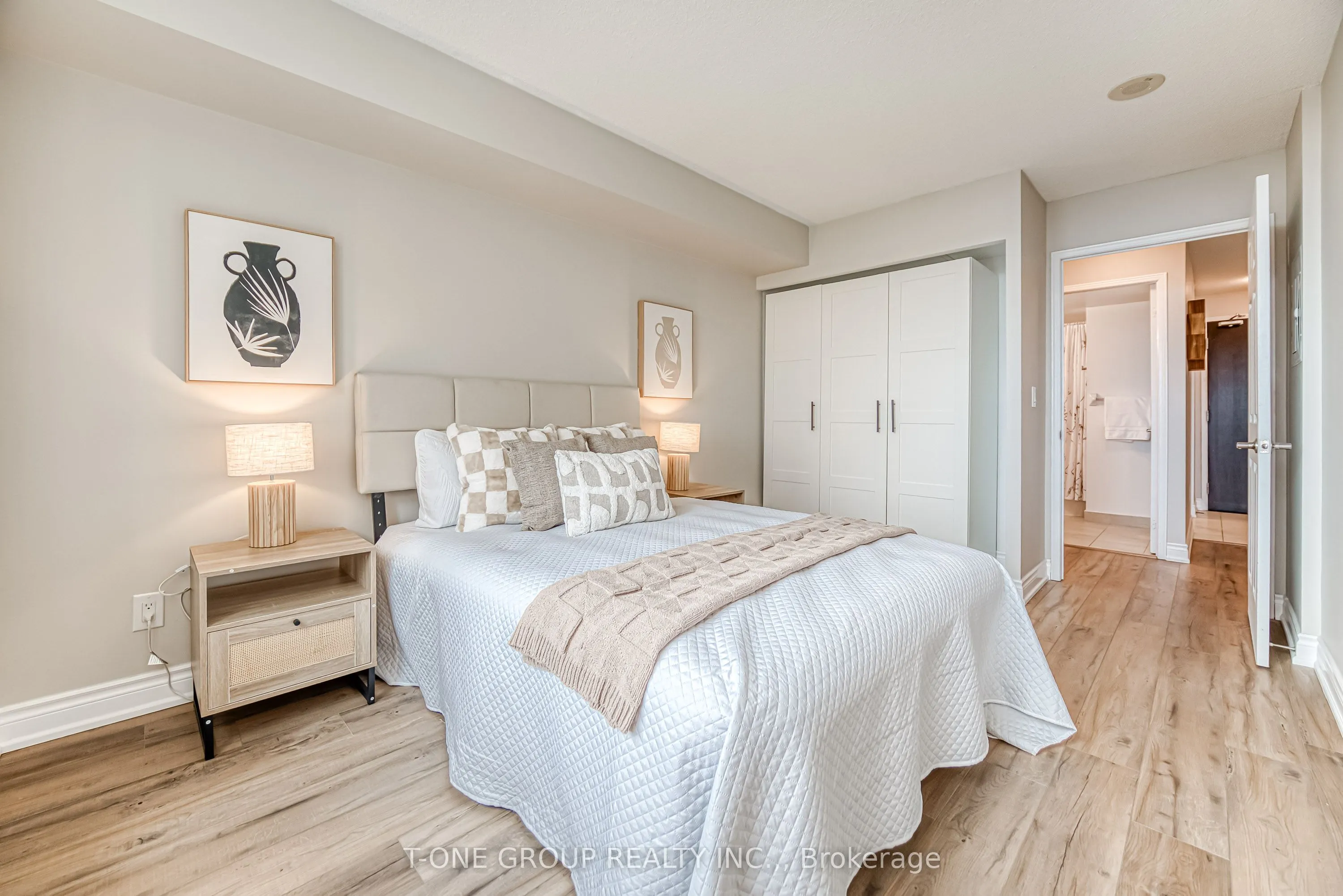 75 King William Crescent, #909