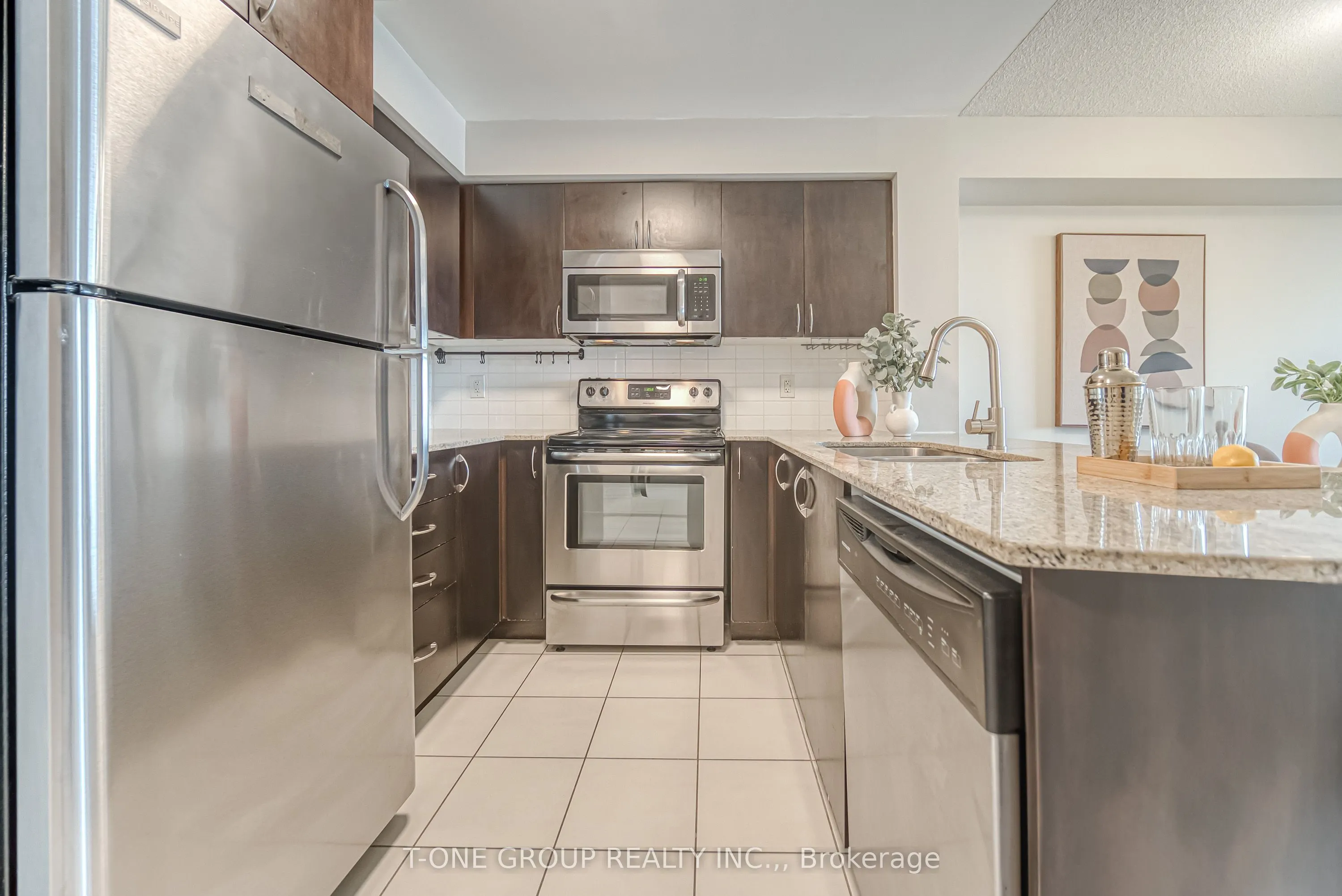 75 King William Crescent, #909