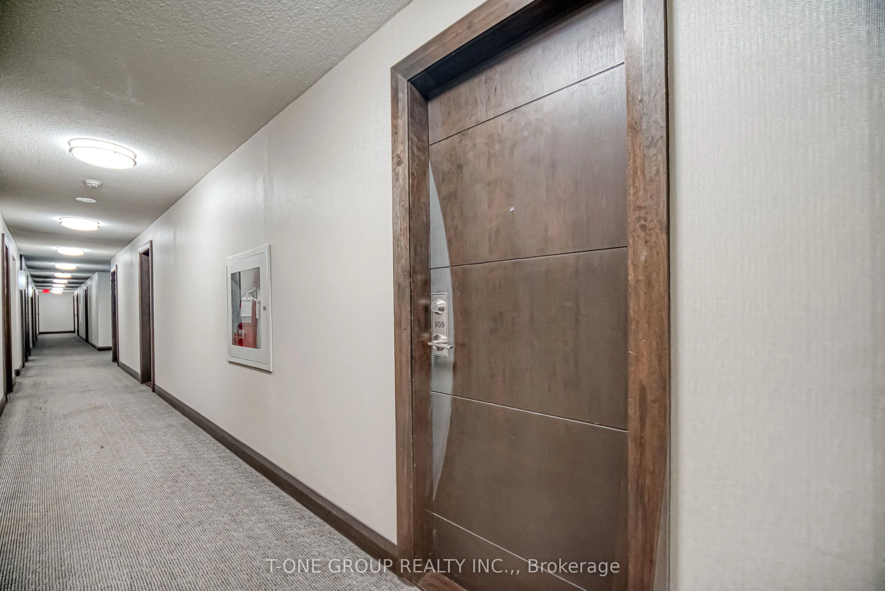 75 King William Crescent, #909