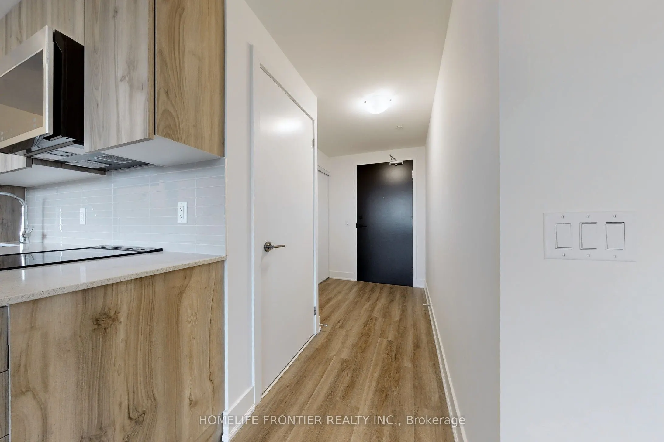 185 Deerfield Road, #220