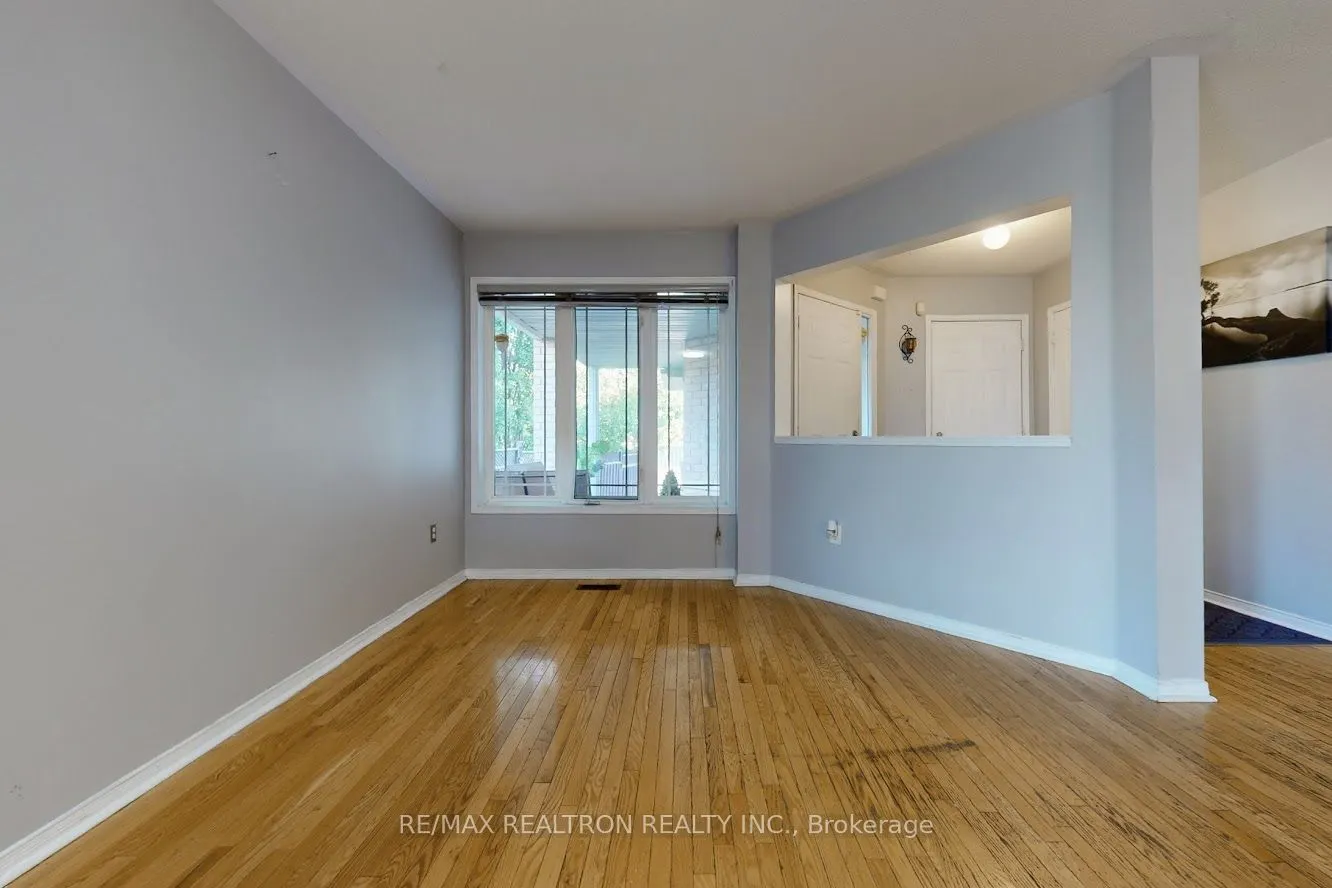 4 Kalmar Crescent