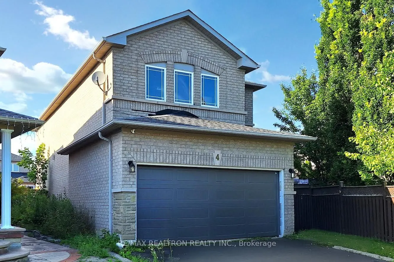 4 Kalmar Crescent