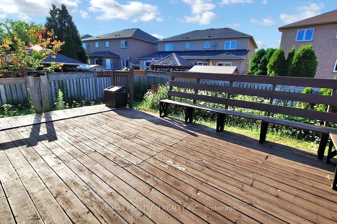 4 Kalmar Crescent