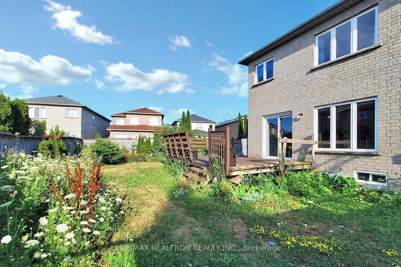 4 Kalmar Crescent
