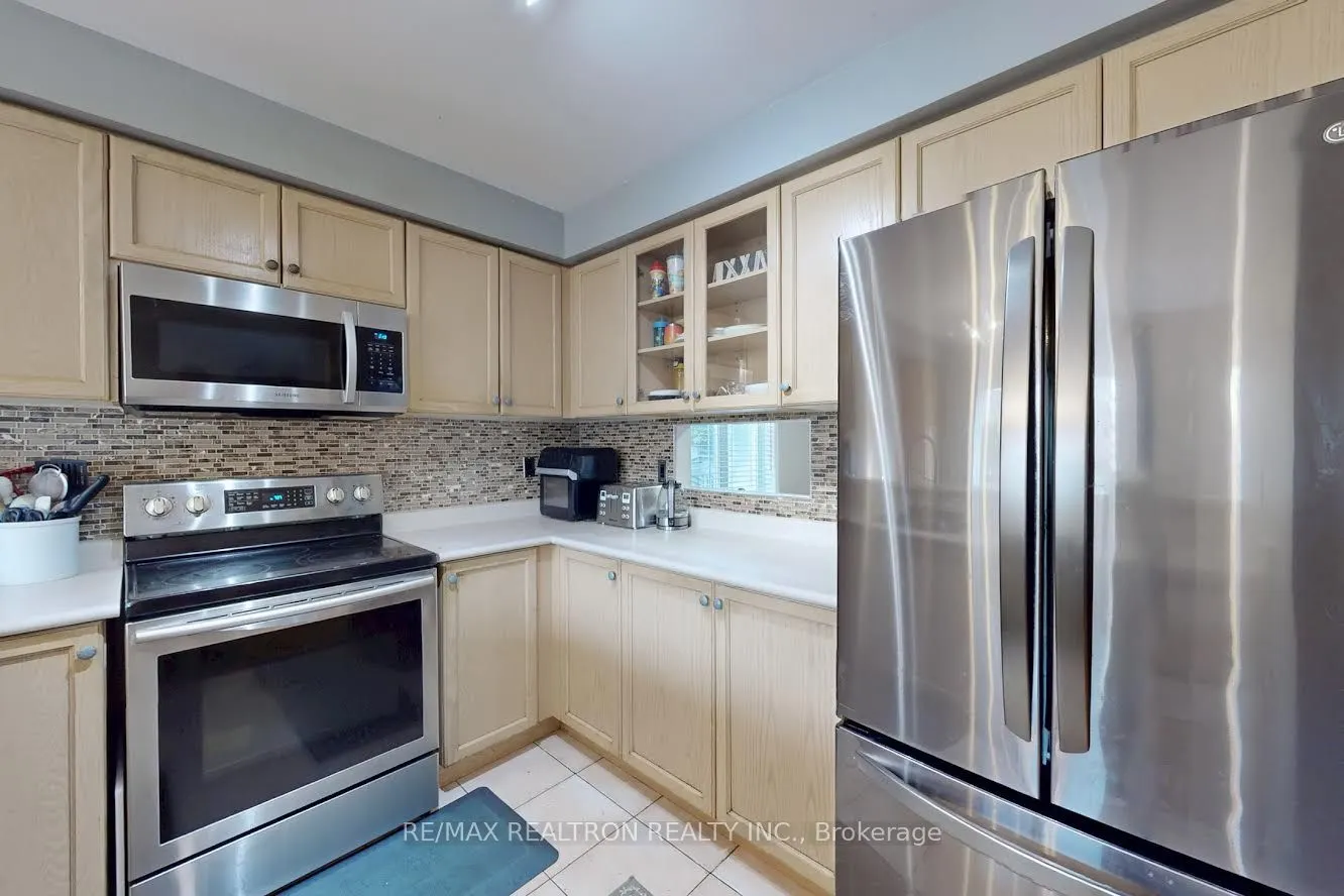 4 Kalmar Crescent