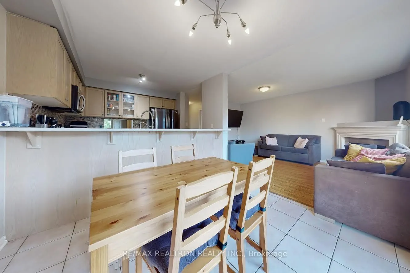 4 Kalmar Crescent